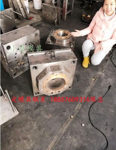 5kg塑膠桶與化工桶模具的定制要點(diǎn)解析